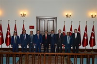 ANKARA SİTELER MOBİLYACILAR ORGANİZE SANAYİ BÖLGESİ DERNEĞİ BAŞKANI, VALİ TOPACA’YI ZİYARET ETTİ