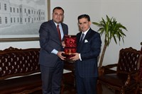 ÇANKAYA BELEDİYE BAŞKANI ALPER TAŞDELEN’DEN ANKARA VALİSİ ERCAN TOPACA’YA ZİYARET