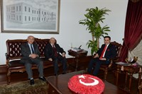 ESKİ İÇİŞLERİ BAKANI ECEMİŞ, VALİ ERCAN TOPACA’YI ZİYARET ETTİ