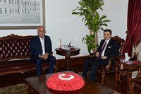 İSKENDERUN BELEDİYE BAŞKANI SEYFİ DİNGİL’DEN ANKARA VALİSİ ERCAN TOPACA’YA ZİYARET