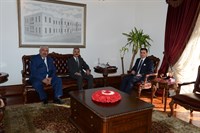MHP MİLLETVEKİLLERİ EDİP SEMİH YALÇIN İLE İSMET BÜYÜKATAMAN, VALİ ERCAN TOPACA’YI ZİYARET ETTİ