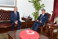 GAZİ ÜNİVERSİTESİ REKTÖRÜ İBRAHİM USLAN, VALİ ERCAN TOPACA’YI ZİYARET ETTİ