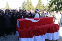 ŞEHİT&nbsp;UZMAN ÇAVUŞ&nbsp;İSMAİL KOÇ, SON YOLCULUĞUNA UĞURLANDI