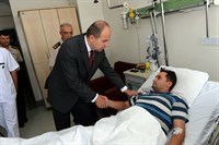 VALİ KILIÇLAR, GATA’DA TEDAVİ GÖREN YARALI ASKERLERİ ZİYARET ETTİ