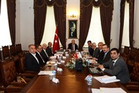 TRAFİK VAKFI YÖNETİM KURULU TOPLANTISI VALİ KILIÇLAR BAŞKANLIĞINDA YAPILDI