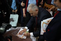 Başbakan Yıldırım, Cebeci Ortaokulunda Karne Dağıtım Töreninde