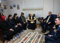 Cumhurbaşkanı Sayın Erdoğan, Şehit Polislerin Ailelerini Ziyaret Etti