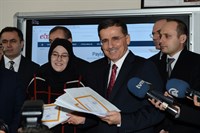 Milli Eğitim Bakanı Yılmaz, Ankara Fen Lisesinde Karne Dağıtım Törenine Katıldı