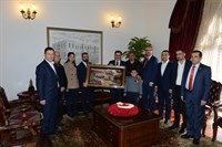 Türkiye Gaziler Ve Şehit Aileleri Vakfı Genel Başkanı Aylar, Vali Ercan Topaca’yı Ziyaret Etti