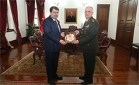 Kara Kuvvetleri Komutanı Orgeneral Ümit Dündar, Vali Vasip Şahin’i Ziyaret Etti