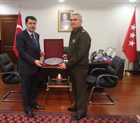 Vali Vasip Şahin, 4. Kolordu Komutanı Orgeneral Ali Sivri’ye İade-i Ziyarette Bulundu