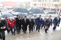 Vali Ercan Topaca, Türk Kızılayı Aşevi Binası’nda Yemek Dağıtımına Katıldı