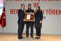 Altındağ Belediyesi Kültür Sarayı’nda Devlet Övünç Madalyası ve Beratı Tevcih Töreni
