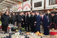 Vali Topaca, Ankara Toptancı Hali’ni Ziyaret Etti