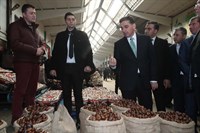 Vali Topaca, Ankara Toptancı Hali’ni Ziyaret Etti