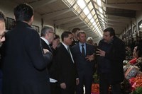 Vali Topaca, Ankara Toptancı Hali’ni Ziyaret Etti
