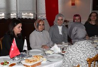 Şeyma Şahin, Kadın Konukevi Sakinleriyle Bir Araya Geldi