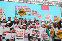 Trafikte Yaya Önceliği Bilincinin Oluşturulması Amacıyla “Öncelik Hayatın, Öncelik Yayanın” Eylemi Yapıldı