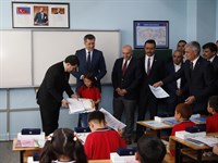 Milli Eğitim Bakanı Ziya Selçuk, Ayaş Bünyamin İlkokulunda Karne Dağıtım Töreni’ne Katıldı