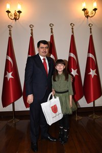 Vali Şahin, 23 Nisan Ulusal Egemenlik ve Çocuk Bayramı’nda Çocukları Makamında Kabul Etti