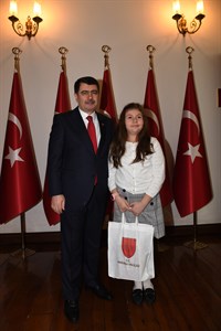 Vali Şahin, 23 Nisan Ulusal Egemenlik ve Çocuk Bayramı’nda Çocukları Makamında Kabul Etti