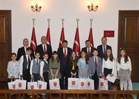 Vali Şahin, 23 Nisan Ulusal Egemenlik ve Çocuk Bayramı’nda Çocukları Makamında Kabul Etti